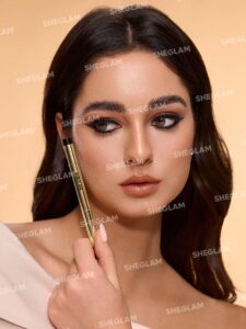 مداد چشم کرمی شیگلم Bold Moves Kohl