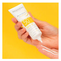 ضد آفتاب فتودرم بیودرما Aquafluide