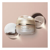 کرم دور چشم GINZA TOKYO