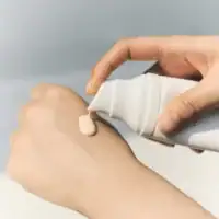 ضد آفتاب ضد لک سنتلا Tone Brightening