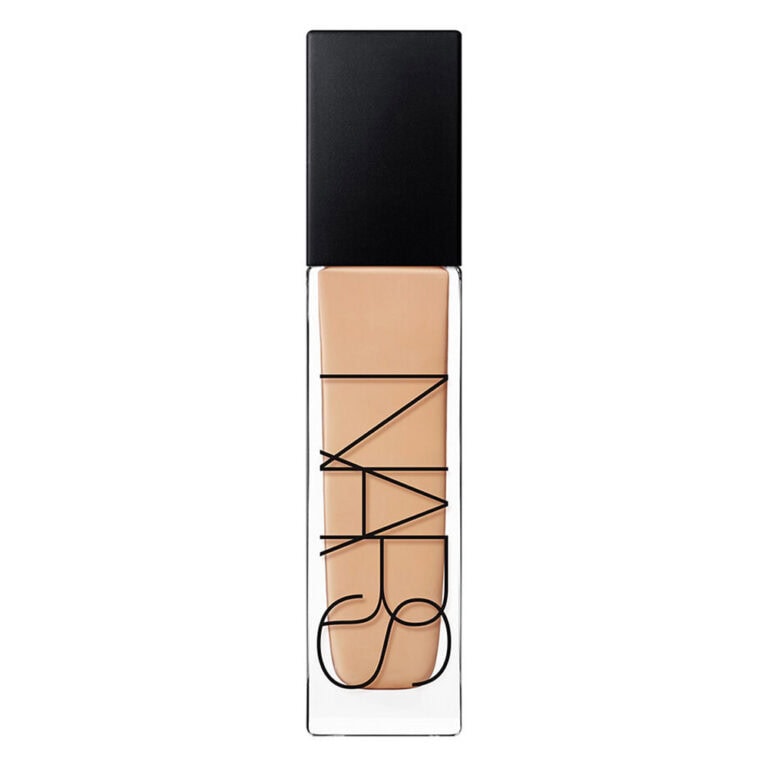 کرم پودر نارس Natural Radiant Longwear