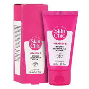 کرم مرطوب کننده اینتنس اسکین شیک VITAMIN E