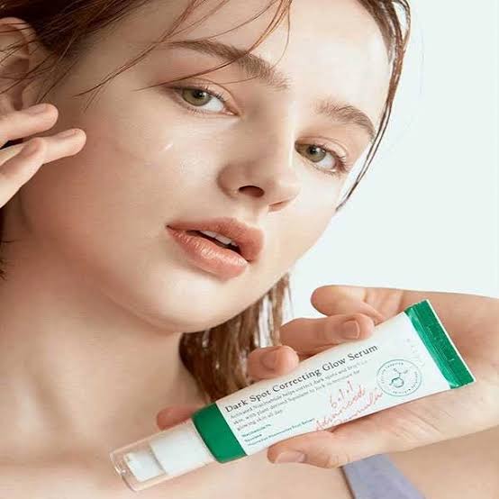 آیا سرم ضد لک اکسیس وای واقعاً جای جوش و لک را از بین می‌برد؟
