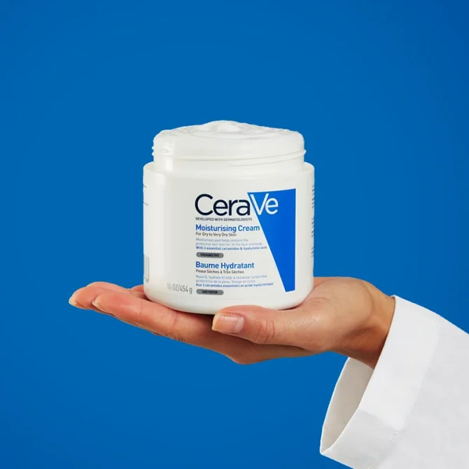 کرم مرطوب کننده و آبرسان سراوی پوست خشک و خیلی خشک CeraVe Moisturizing Cream حجم 340گرم؛ آبرسانی عمیق و تقویت سد دفاعی پوست